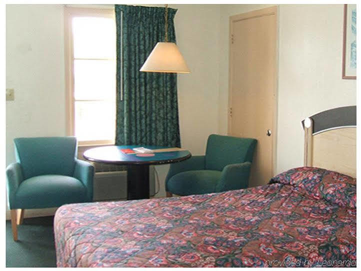 Scottish Inn And Suites Perry Rum bild