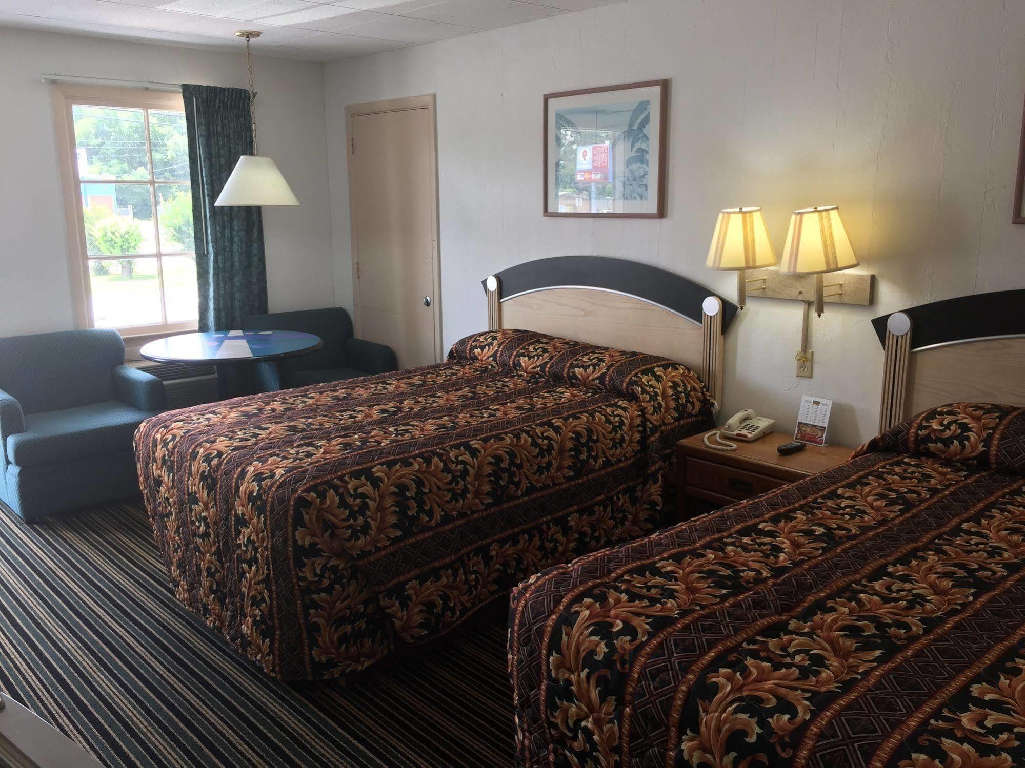 Scottish Inn And Suites Perry Exteriör bild
