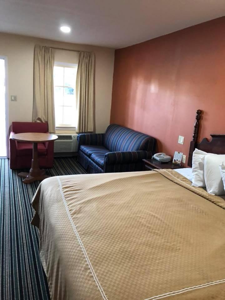 Scottish Inn And Suites Perry Exteriör bild